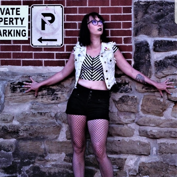 Meet your Posher, Melanie - Picture 5 of 5